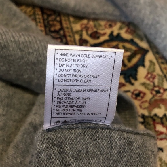 NWOT Cashmere Sweater - Picture 6 of 6